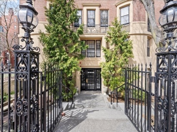 137 Marlborough, Boston, Massachusetts, 3 Bedrooms Bedrooms, 7 Rooms Rooms,3.5 BathroomsBathrooms,Residential,For Sale,Marlborough,73400058