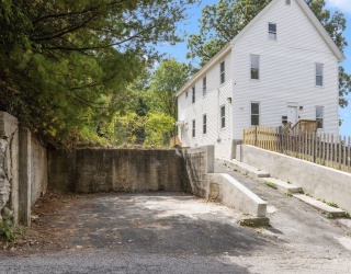 551 Chestnut St, Athol, Massachusetts, 3 Bedrooms Bedrooms, 7 Rooms Rooms,1 BathroomBathrooms,Residential Lease,For Rent,Chestnut St,73428409