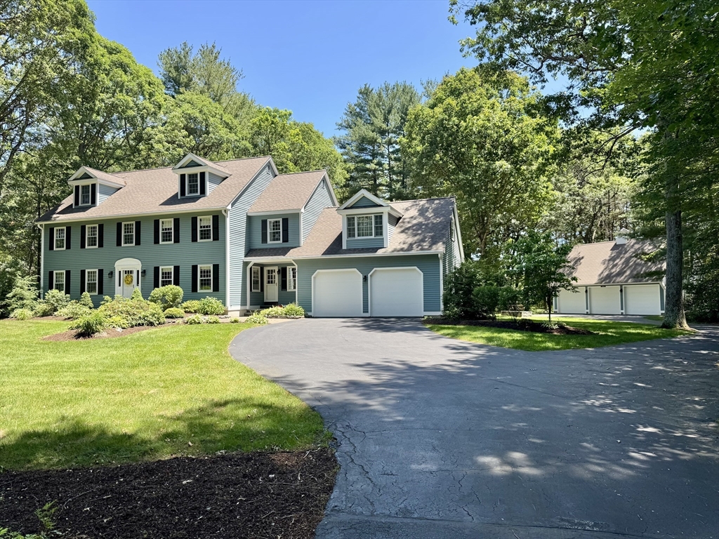 26 New Pond Rd, Groton, Massachusetts, 5 Bedrooms Bedrooms, 11 Rooms Rooms,2.5 BathroomsBathrooms,Residential,For Sale,New Pond Rd,73396313