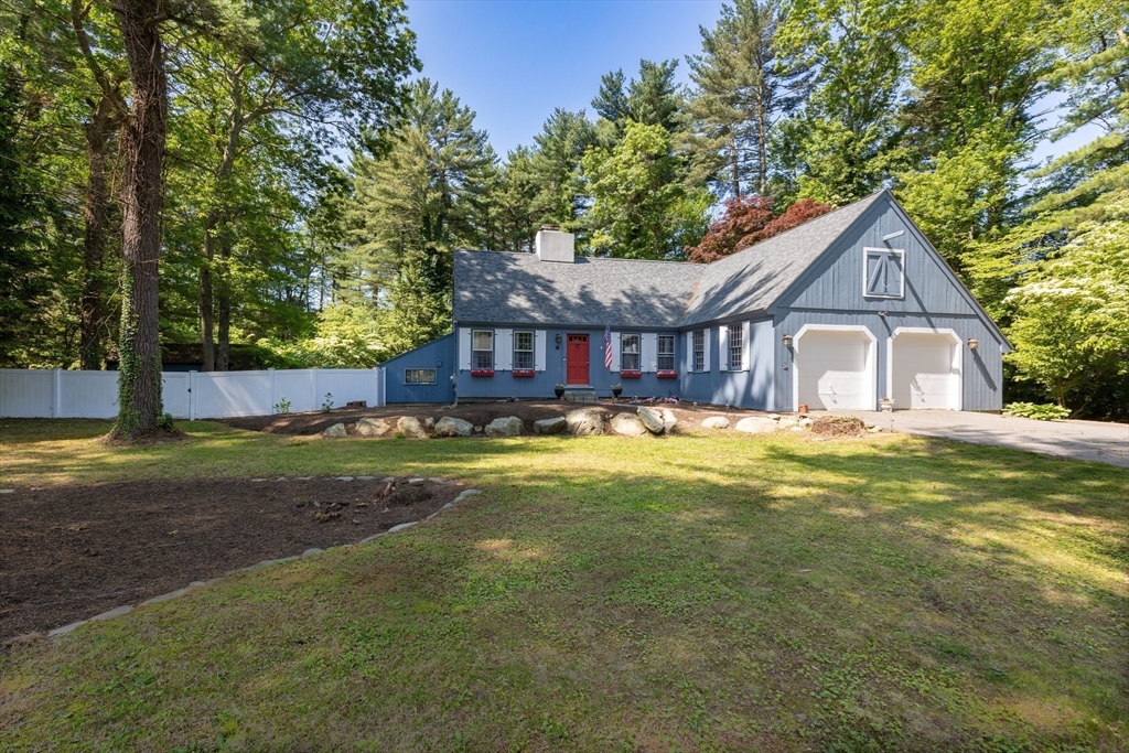 16 Summer St, Easton, Massachusetts, 4 Bedrooms Bedrooms, 10 Rooms Rooms,2.5 BathroomsBathrooms,Residential,For Sale,Summer St,73386054