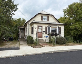 105 Freedom Street, Athol, Massachusetts, 4 Bedrooms Bedrooms, 11 Rooms Rooms,2 BathroomsBathrooms,Residential Income,For Sale,Freedom Street,73427339