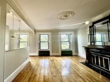 41 Monument Square, Boston, Massachusetts, 2 Bedrooms Bedrooms, 4 Rooms Rooms,1 BathroomBathrooms,Residential Lease,For Rent,Monument Square,73430056