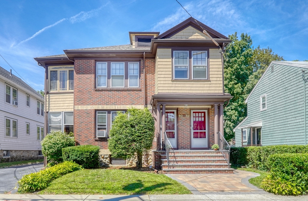 50-52 Albion St, Melrose, Massachusetts, 5 Bedrooms Bedrooms, 13 Rooms Rooms,2.5 BathroomsBathrooms,Residential Income,For Sale,Albion St,73424036