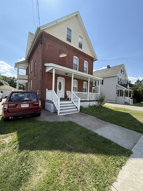 168 Hampden St, Chicopee, Massachusetts, 4 Bedrooms Bedrooms, 9 Rooms Rooms,3 BathroomsBathrooms,Residential Income,For Sale,Hampden St,73413610