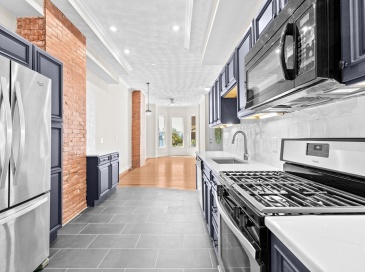 178 Webster, Boston, Massachusetts, 2 Bedrooms Bedrooms, 4 Rooms Rooms,2 BathroomsBathrooms,Residential Lease,For Rent,Webster,73425160