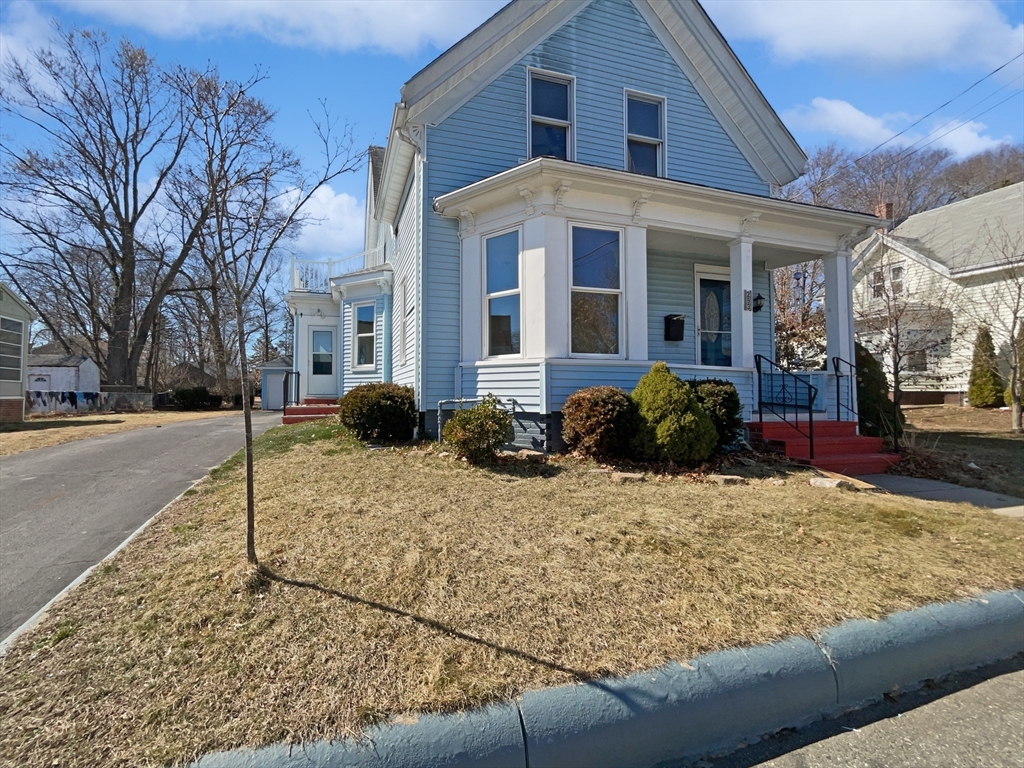 293 Grafton St, Brockton, Massachusetts, 3 Bedrooms Bedrooms, 8 Rooms Rooms,2 BathroomsBathrooms,Residential,For Sale,Grafton St,73345083
