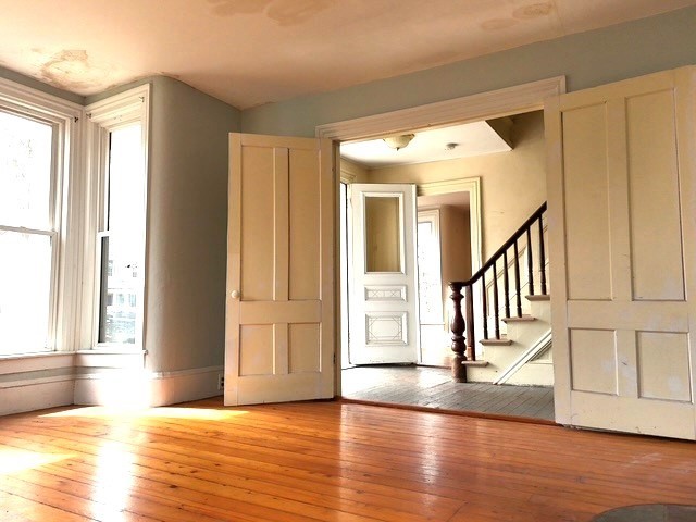 32 West St, Petersham, Massachusetts, 3 Bedrooms Bedrooms, 12 Rooms Rooms,1.5 BathroomsBathrooms,Residential,For Sale,West St,73361919