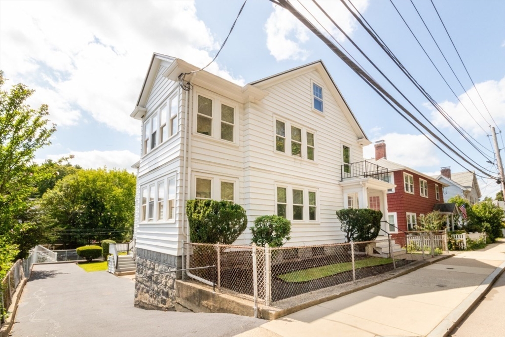 8-10 Kenrick Street, Boston, Massachusetts, 4 Bedrooms Bedrooms, 12 Rooms Rooms,2 BathroomsBathrooms,Residential Income,For Sale,Kenrick Street,73422499