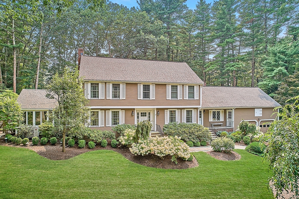 2 Knollwood Drive, Dover, Massachusetts, 4 Bedrooms Bedrooms, 12 Rooms Rooms,2.5 BathroomsBathrooms,Residential,For Sale,Knollwood Drive,73427724