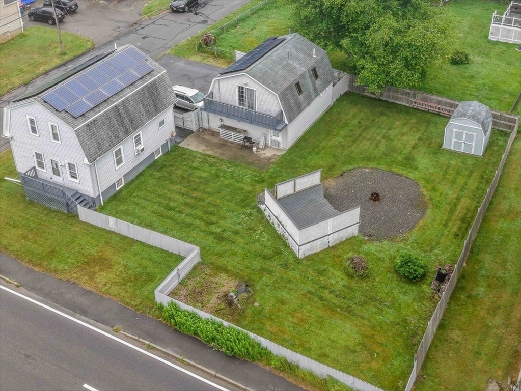 394 Huttleston Ave, Fairhaven, Massachusetts, 4 Bedrooms Bedrooms, 6 Rooms Rooms,2 BathroomsBathrooms,Residential,For Sale,Huttleston Ave,73392378