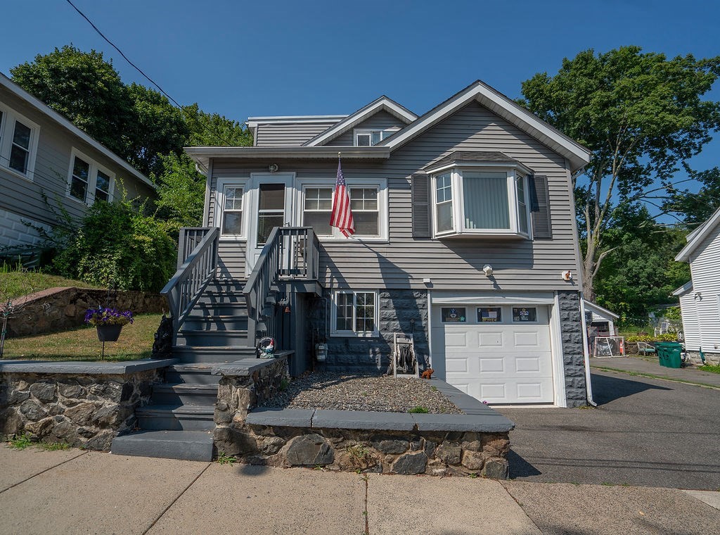 22 Mayfair St, Lynn, Massachusetts, 3 Bedrooms Bedrooms, 5 Rooms Rooms,3 BathroomsBathrooms,Residential,For Sale,Mayfair St,73412639