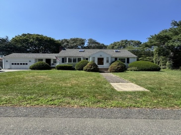 14 White Road, Braintree, Massachusetts, 3 Bedrooms Bedrooms, 7 Rooms Rooms,1 BathroomBathrooms,Residential Lease,For Rent,White Road,73411405