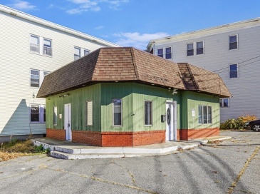 1 East Main St, Webster, Massachusetts, ,Commercial Sale,For Sale,East Main St,73308670