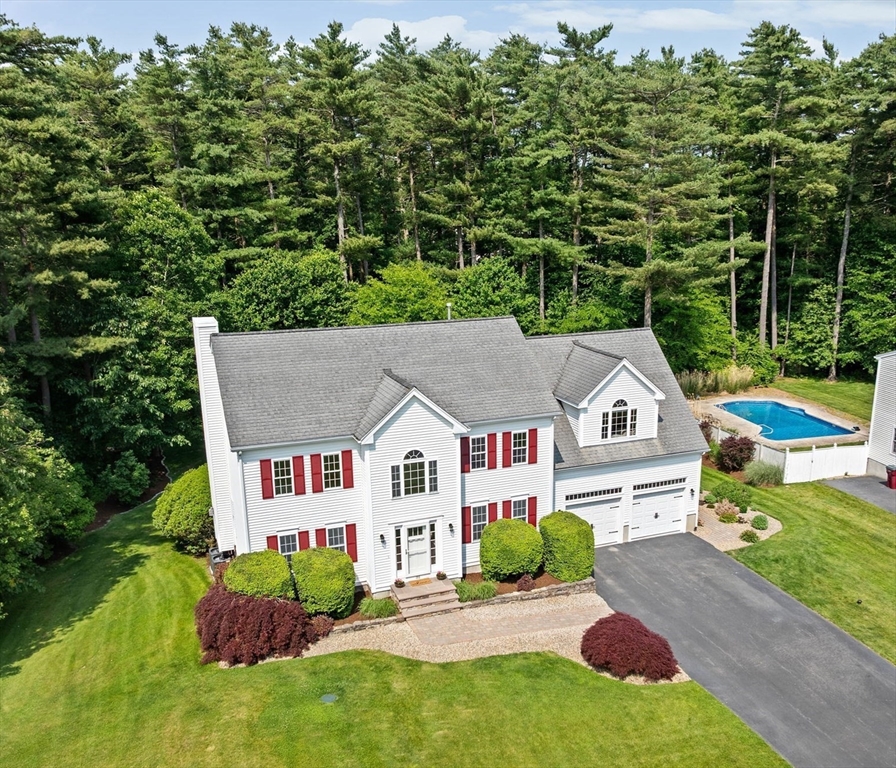 102 Saddleworth Way, Middleboro, Massachusetts, 4 Bedrooms Bedrooms, 8 Rooms Rooms,3 BathroomsBathrooms,Residential,For Sale,Saddleworth Way,73427260