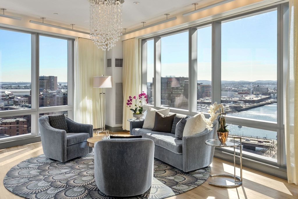 500 Atlantic Ave, Boston, Massachusetts, 3 Bedrooms Bedrooms, 7 Rooms Rooms,4.5 BathroomsBathrooms,Residential,For Sale,Atlantic Ave,73333939