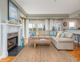 13 Girard Way, Newbury, Massachusetts, 4 Bedrooms Bedrooms, 6 Rooms Rooms,3 BathroomsBathrooms,Residential Lease,For Rent,Girard Way,73420244