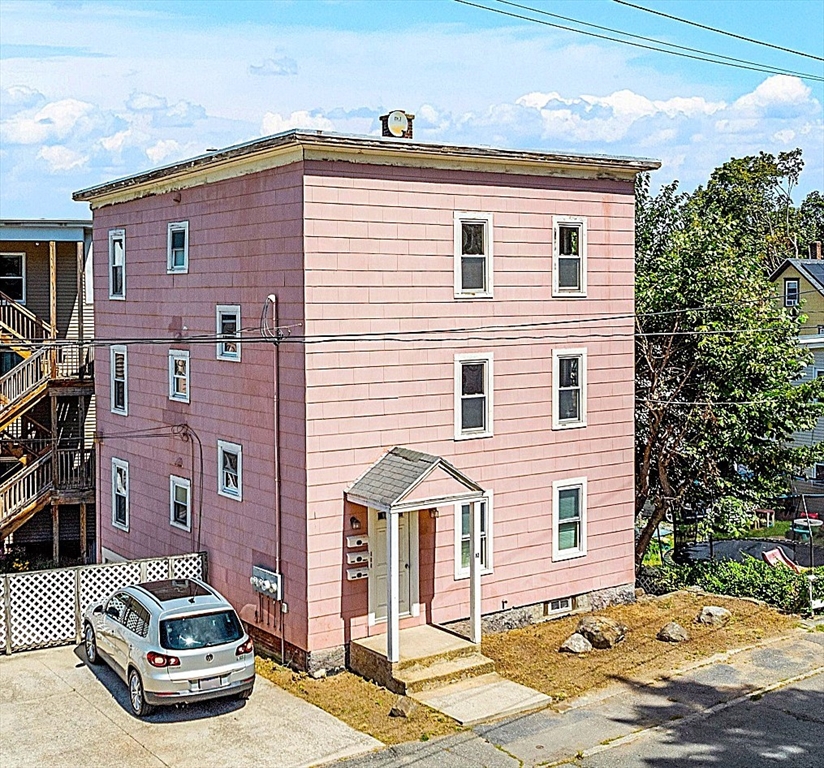 10 Payson St, Fitchburg, Massachusetts, 6 Bedrooms Bedrooms, 12 Rooms Rooms,3 BathroomsBathrooms,Residential Income,For Sale,Payson St,73420721