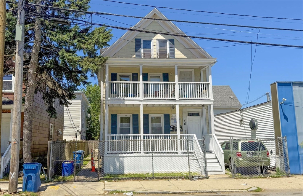 145 Water St, Lawrence, Massachusetts, 7 Bedrooms Bedrooms, 13 Rooms Rooms,3 BathroomsBathrooms,Residential Income,For Sale,Water St,73407252