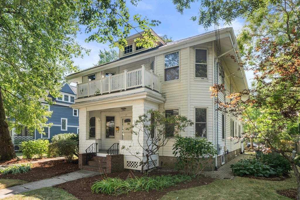 25-27 Westbourne Road, Newton, Massachusetts, 6 Bedrooms Bedrooms, 12 Rooms Rooms,4 BathroomsBathrooms,Residential Income,For Sale,Westbourne Road,73419344