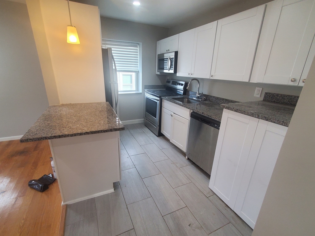 24 Colgate Road, Boston, Massachusetts, 1 Bedroom Bedrooms, 3 Rooms Rooms,1 BathroomBathrooms,Residential Lease,For Rent,Colgate Road,73418384