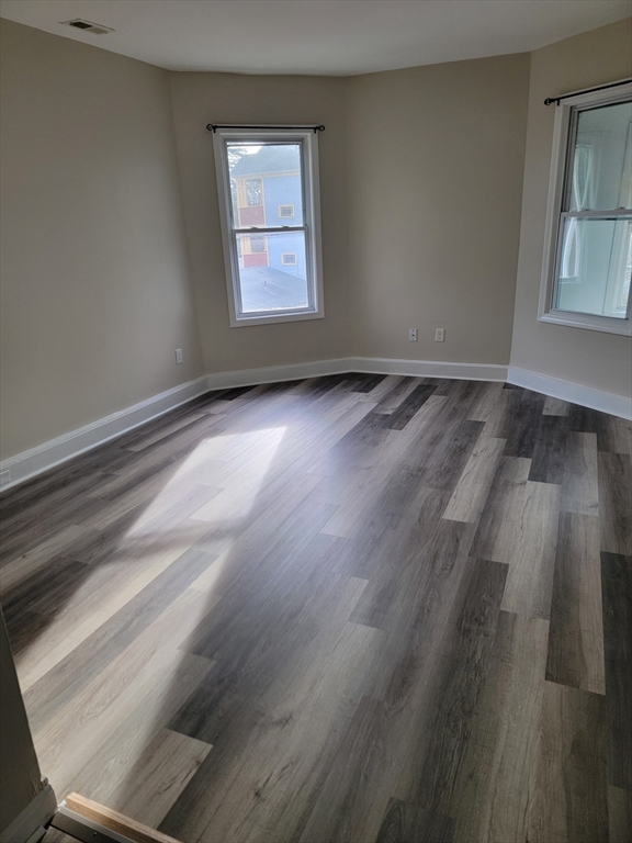 19 Vinson Street, Worcester, Massachusetts, 3 Bedrooms Bedrooms, 5 Rooms Rooms,1 BathroomBathrooms,Residential Lease,For Rent,Vinson Street,73436162