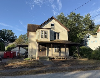 38 Elm St, Warren, Massachusetts, 5 Bedrooms Bedrooms, 9 Rooms Rooms,2 BathroomsBathrooms,Residential,For Sale,Elm St,73421635