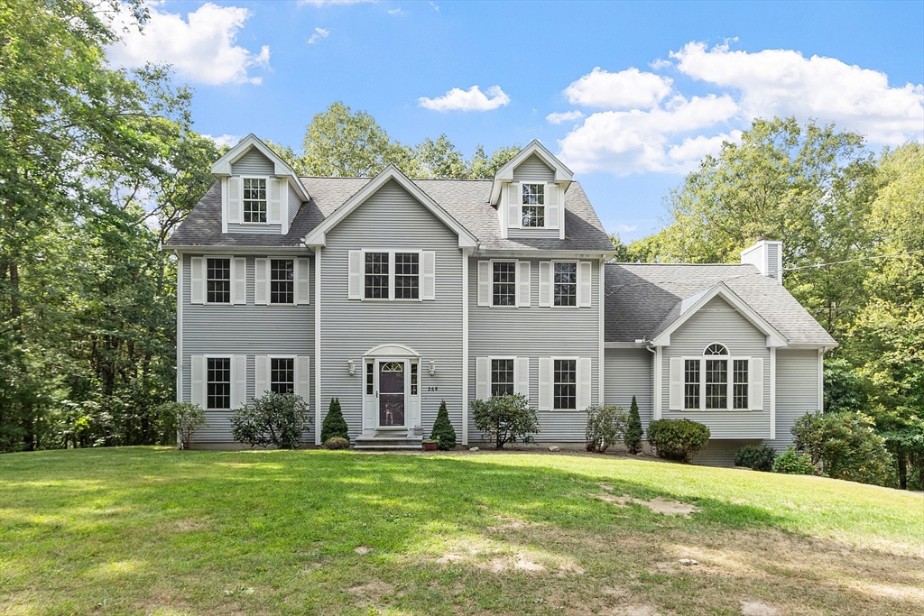 268 North St, Upton, Massachusetts, 4 Bedrooms Bedrooms, 10 Rooms Rooms,3 BathroomsBathrooms,Residential,For Sale,North St,73426238