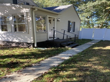 21 Ashton Street, Oxford, Massachusetts, 1 Bedroom Bedrooms, 3 Rooms Rooms,1 BathroomBathrooms,Residential Lease,For Rent,Ashton Street,73438963