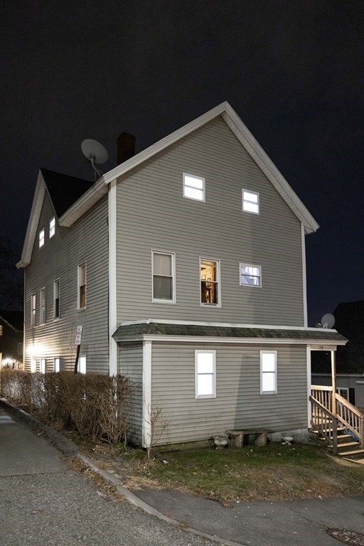 28 Harlem Street, Worcester, Massachusetts, 2 Bedrooms Bedrooms, 5 Rooms Rooms,1 BathroomBathrooms,Residential Lease,For Rent,Harlem Street,73420742