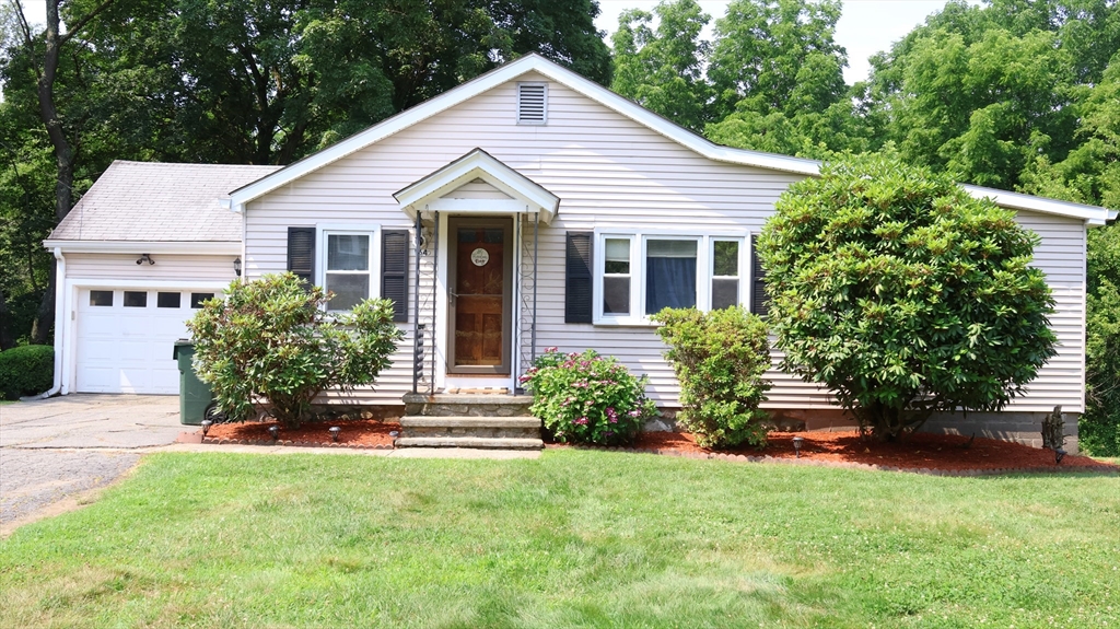 164 Stevens Street, Marlborough, Massachusetts, 3 Bedrooms Bedrooms, 6 Rooms Rooms,1 BathroomBathrooms,Residential,For Sale,Stevens Street,73396096