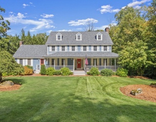 8 Cobblestone Lane, Andover, Massachusetts, 4 Bedrooms Bedrooms, 11 Rooms Rooms,3 BathroomsBathrooms,Residential,For Sale,Cobblestone Lane,73428714