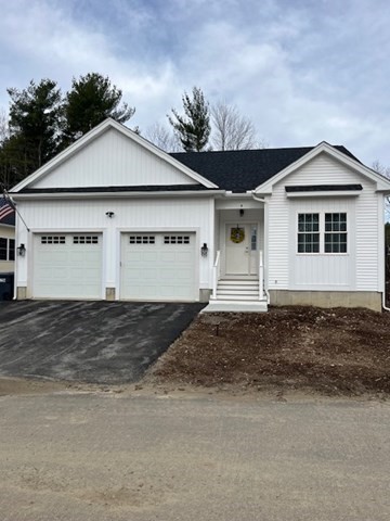 7 Oakwood Circle, Boylston, Massachusetts, 2 Bedrooms Bedrooms, 6 Rooms Rooms,2.5 BathroomsBathrooms,Residential,For Sale,Oakwood Circle,73355013