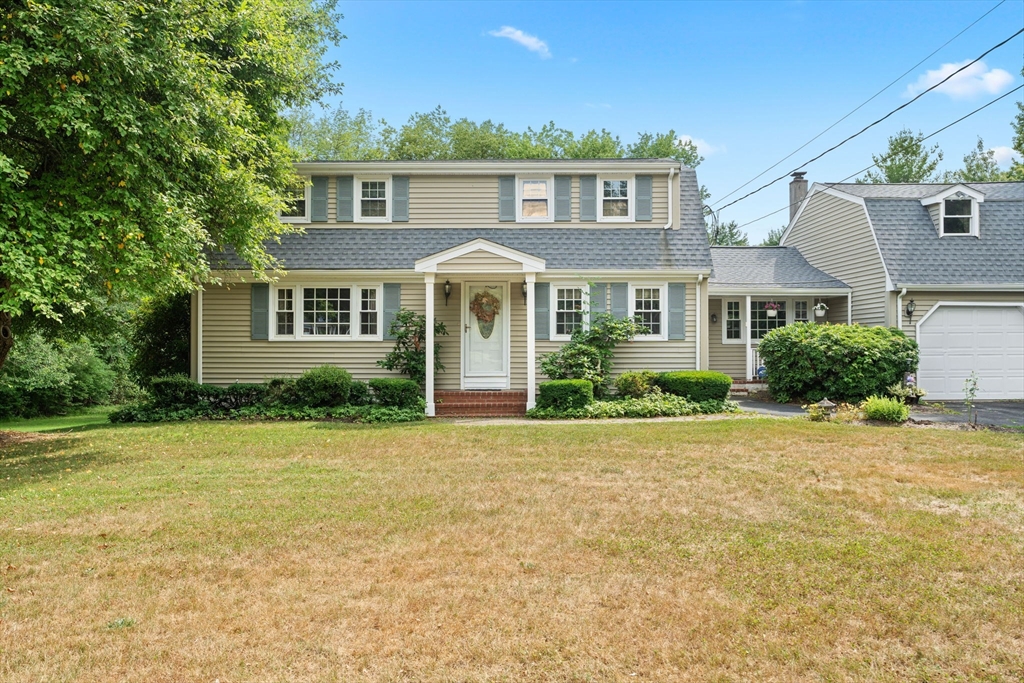 281 Carver Street, Raynham, Massachusetts, 4 Bedrooms Bedrooms, 10 Rooms Rooms,3 BathroomsBathrooms,Residential,For Sale,Carver Street,73395871