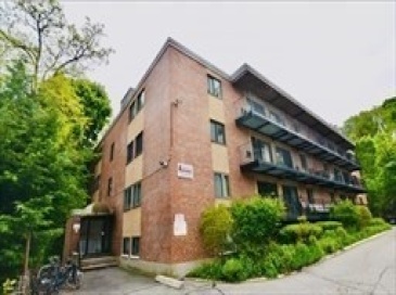 10 Linda Lane, Boston, Massachusetts, 2 Bedrooms Bedrooms, 4 Rooms Rooms,1 BathroomBathrooms,Residential Lease,For Rent,Linda Lane,73375321