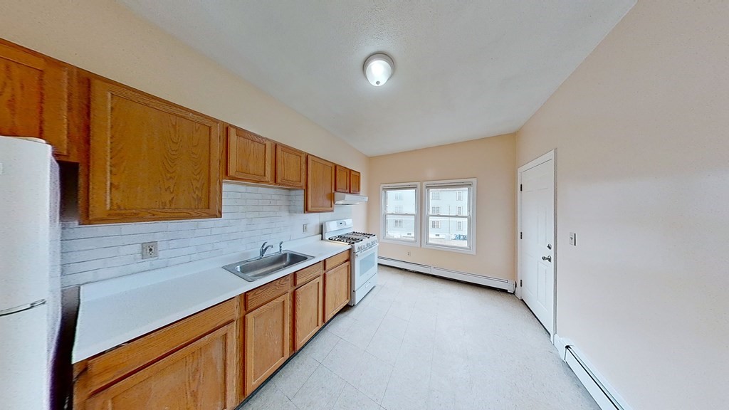 33 Elmore Street, Boston, Massachusetts, 4 Bedrooms Bedrooms, 7 Rooms Rooms,1 BathroomBathrooms,Residential Lease,For Rent,Elmore Street,73392902