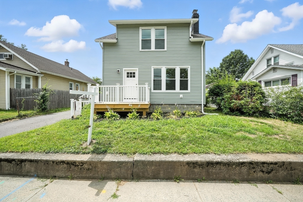 212 Marsden St, Springfield, Massachusetts, 3 Bedrooms Bedrooms, 7 Rooms Rooms,2 BathroomsBathrooms,Residential,For Sale,Marsden St,73394458