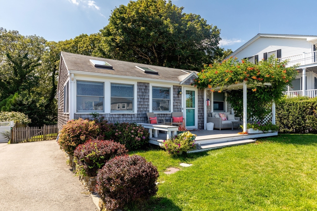 37 John Alden Rd, Plymouth, Massachusetts, 2 Bedrooms Bedrooms, 5 Rooms Rooms,1 BathroomBathrooms,Residential Lease,For Rent,John Alden Rd,73426905