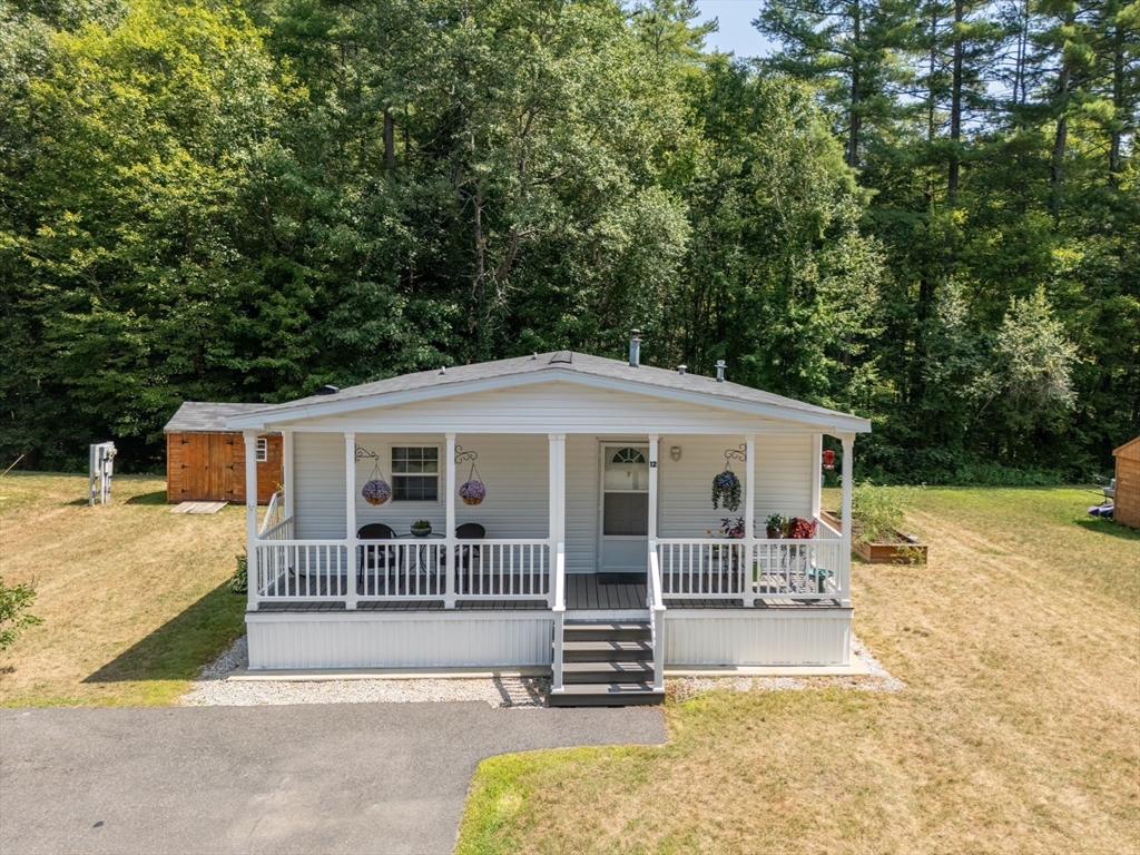 12 Tamarack Pl, Londonderry, New Hampshire, 2 Bedrooms Bedrooms, 6 Rooms Rooms,2 BathroomsBathrooms,Residential,For Sale,Tamarack Pl,73421344