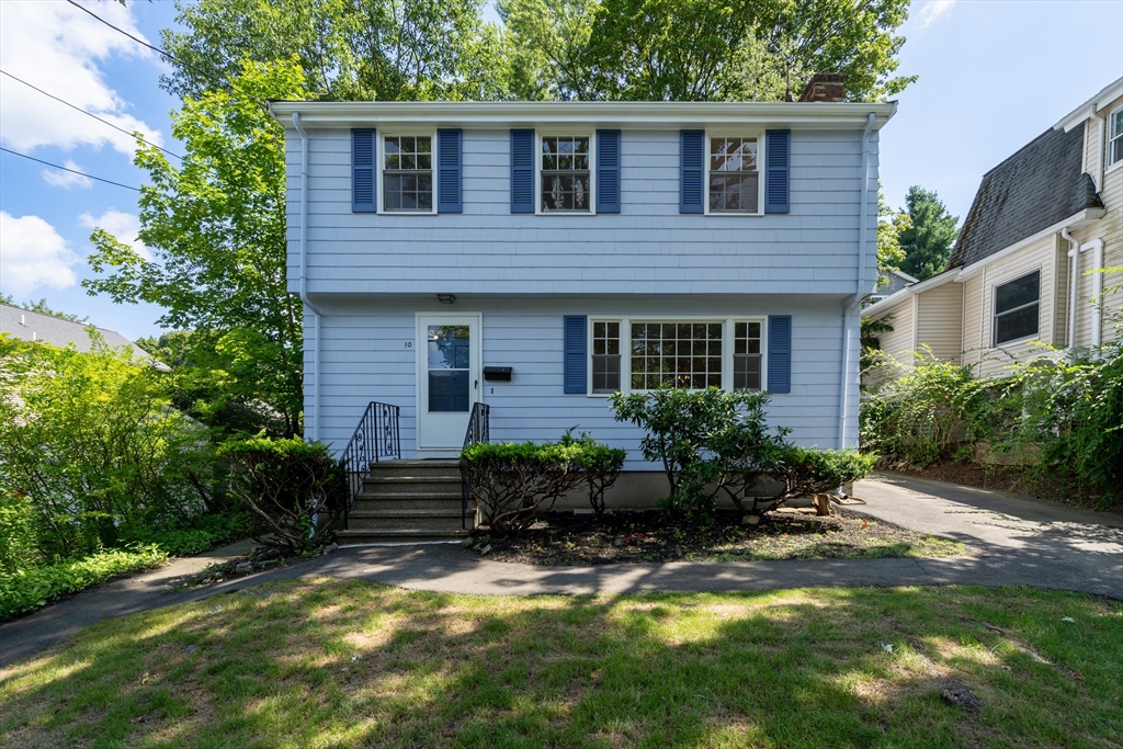 10 Colburn St, Waltham, Massachusetts, 4 Bedrooms Bedrooms, 7 Rooms Rooms,2 BathroomsBathrooms,Residential Lease,For Rent,Colburn St,73411223