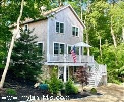 82 Skiff Ave, Tisbury, Massachusetts, 3 Bedrooms Bedrooms, 8 Rooms Rooms,3.5 BathroomsBathrooms,Residential,For Sale,Skiff Ave,73336163