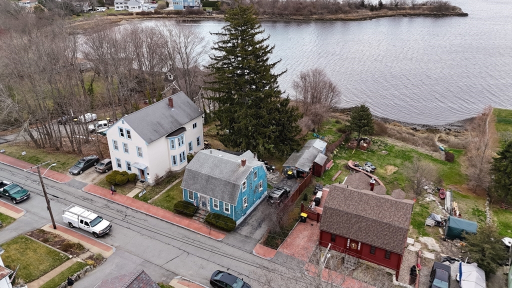 562 Main St, Somerset, Massachusetts, 4 Bedrooms Bedrooms, 8 Rooms Rooms,1 BathroomBathrooms,Residential,For Sale,Main St,73356284
