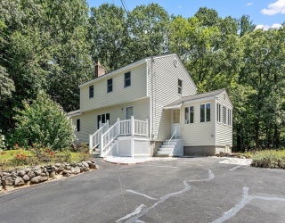 18 Mill Lane, Littleton, Massachusetts, 3 Bedrooms Bedrooms, 6 Rooms Rooms,2.5 BathroomsBathrooms,Residential,For Sale,Mill Lane,73421625