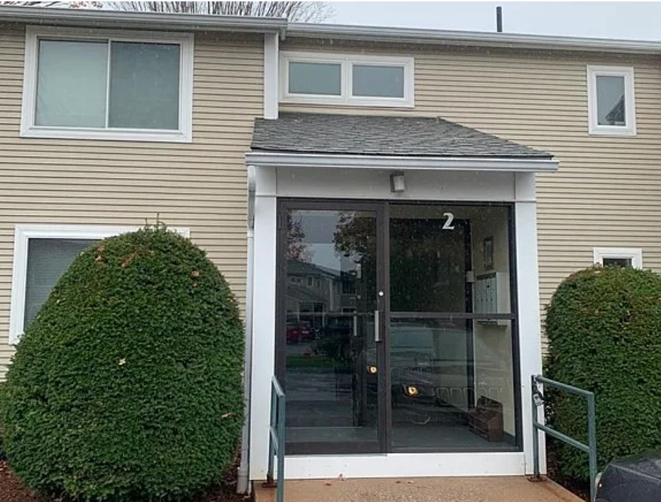 2 Arbor Way, Holyoke, Massachusetts, 1 Bedroom Bedrooms, 2 Rooms Rooms,1 BathroomBathrooms,Residential,For Sale,Arbor Way,73353160