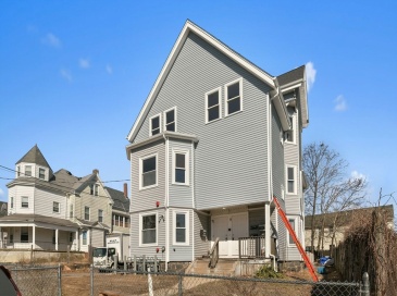 9 Waverly St, Brockton, Massachusetts, 3 Bedrooms Bedrooms, 5 Rooms Rooms,1 BathroomBathrooms,Residential,For Sale,Waverly St,73344271