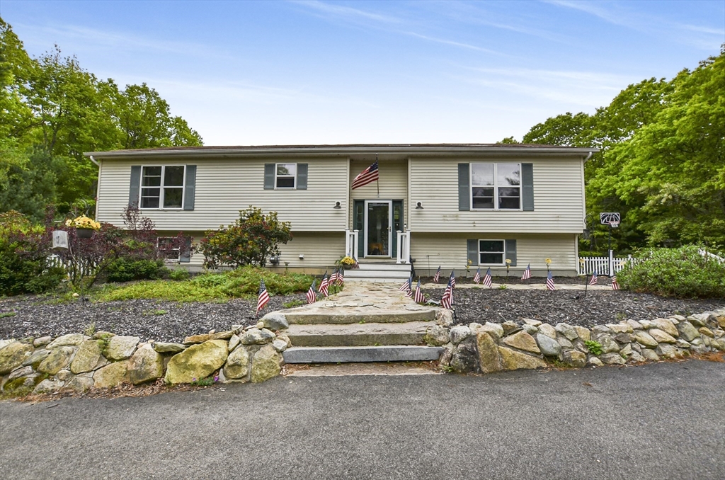 249 Chace Rd, Freetown, Massachusetts, 3 Bedrooms Bedrooms, 6 Rooms Rooms,2 BathroomsBathrooms,Residential,For Sale,Chace Rd,73379589