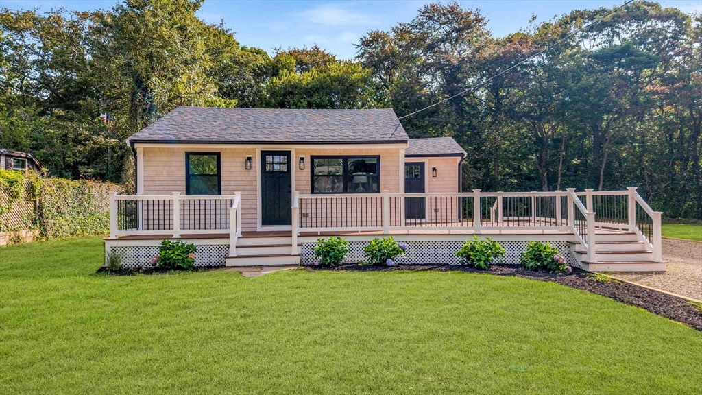 109 Ebony Street, Fairhaven, Massachusetts, 2 Bedrooms Bedrooms, 4 Rooms Rooms,1 BathroomBathrooms,Residential,For Sale,Ebony Street,73424404