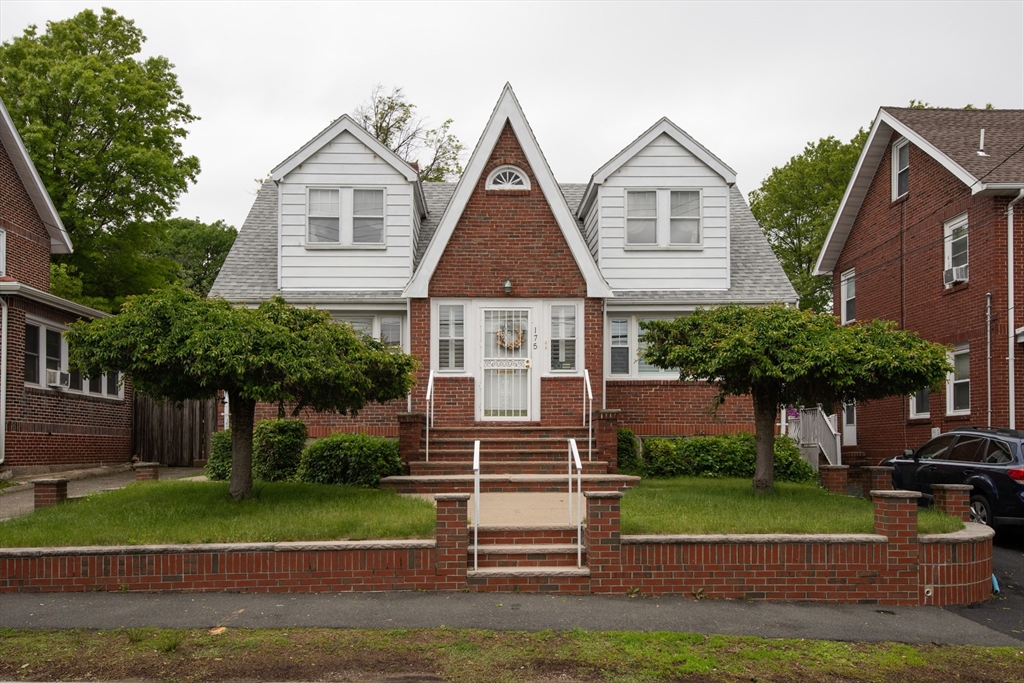 175 Prospect Ave, Revere, Massachusetts, 4 Bedrooms Bedrooms, 9 Rooms Rooms,2 BathroomsBathrooms,Residential Income,For Sale,Prospect Ave,73381985