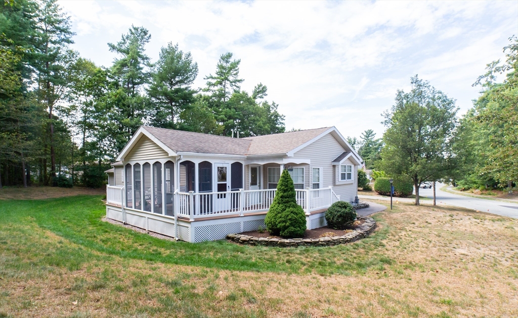 2804 Island Drive, Middleboro, Massachusetts, 2 Bedrooms Bedrooms, 8 Rooms Rooms,2 BathroomsBathrooms,Residential,For Sale,Island Drive,73421621