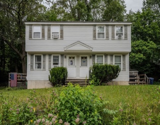 24-26 Turner Ave, Dracut, Massachusetts, 4 Bedrooms Bedrooms, 8 Rooms Rooms,2 BathroomsBathrooms,Residential Income,For Sale,Turner Ave,73398322