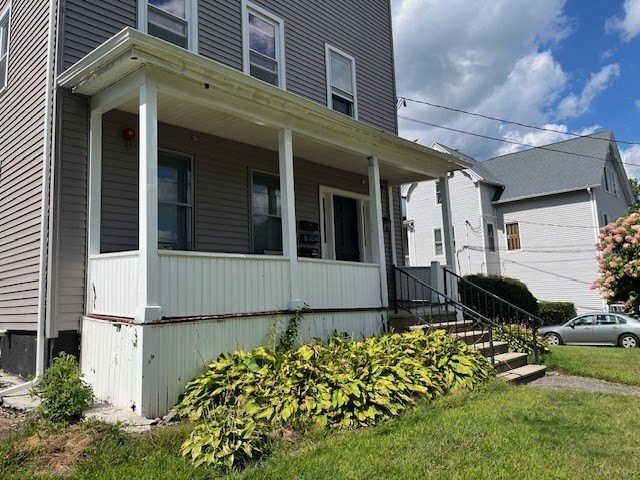 164 Marcy, Southbridge, Massachusetts, 2 Bedrooms Bedrooms, 4 Rooms Rooms,1 BathroomBathrooms,Residential Lease,For Rent,Marcy,73428900